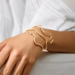 Ole Lynggaard Armbänder | Hochkarätige Juwelierkunst | Snakes-Armreif, groß